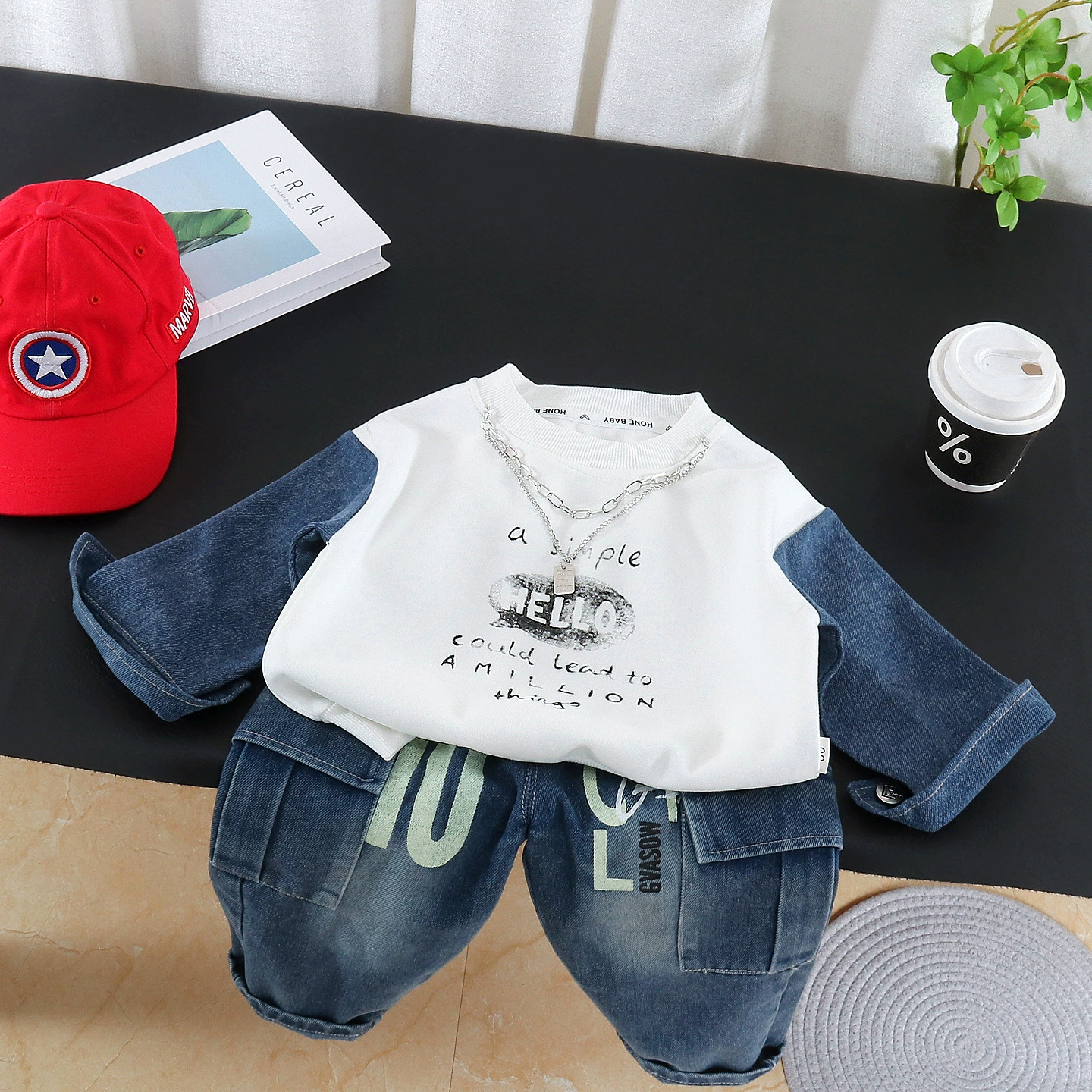 Kids’ two-piece sweatshirt and trousers set HC26q30 with denim sleeve panels, sizes 80–120 cm