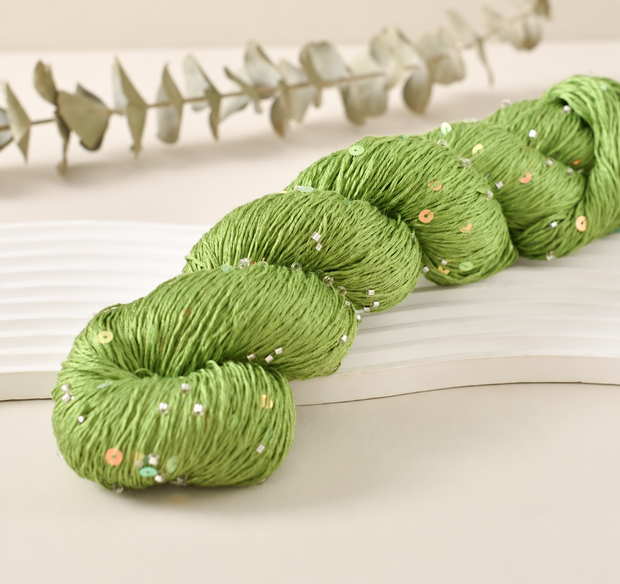 Decorative yarn with beads and sequins, 100 g / 400 m