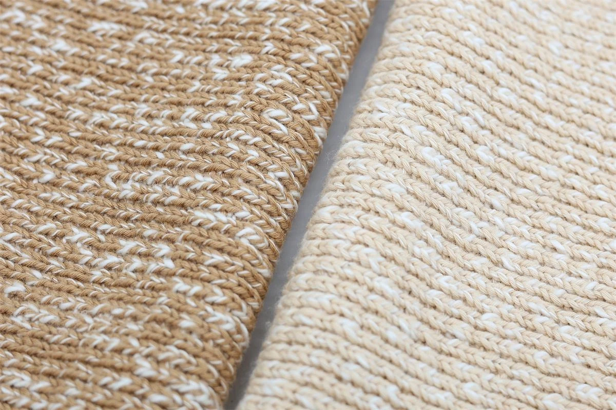 Snow-dot cotton yarn, 4 Nm, 100 g / 400 m