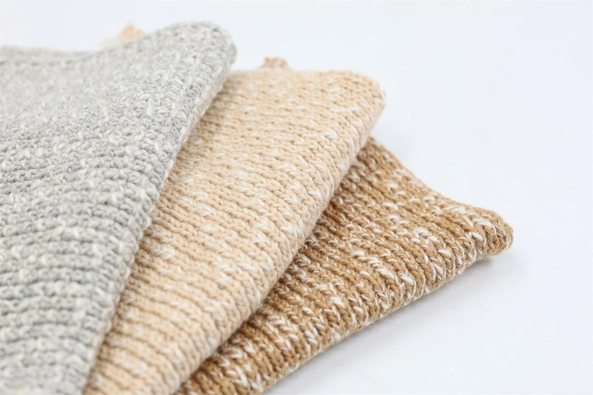 Snow-dot cotton yarn, 4 Nm, 100 g / 400 m