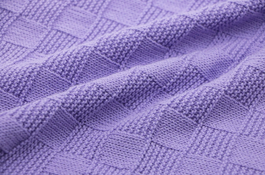 High-twist cotton yarn, 5.6 Nm, 100% cotton