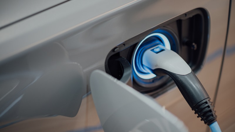 BYD запустил Da Tang EV — внедорожник с запасом хода 950 км